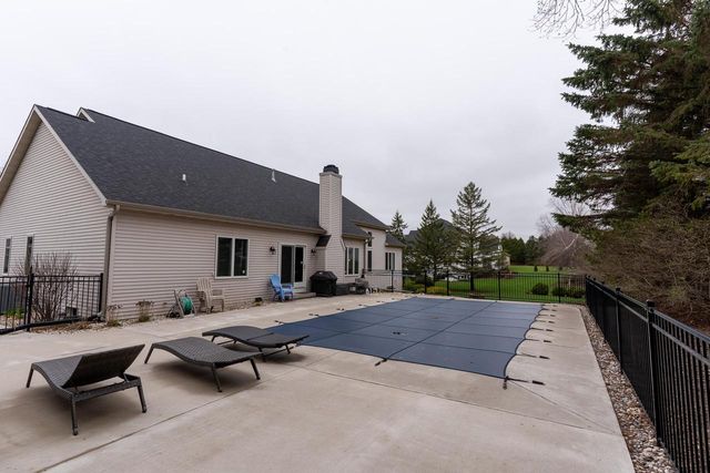 522 E TALLGRASS DRIVE, Appleton, WI 54913