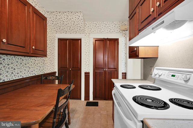 229 S WEST END AVE, Lancaster, PA 17603