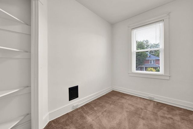 229 S WEST END AVE, Lancaster, PA 17603