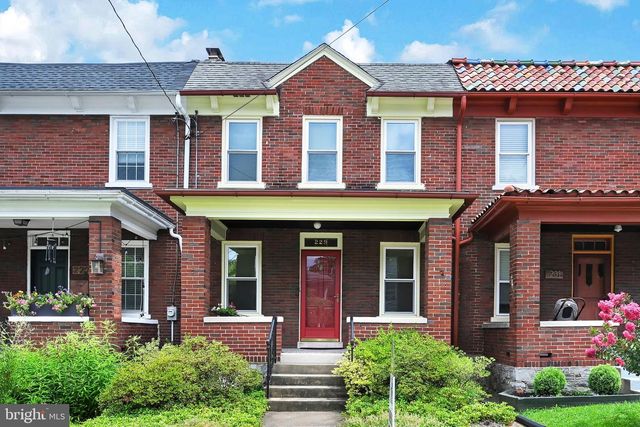 229 S WEST END AVE, Lancaster, PA 17603