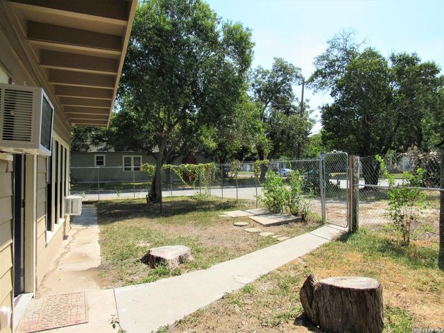 454 Bailey, San Antonio, TX 78210