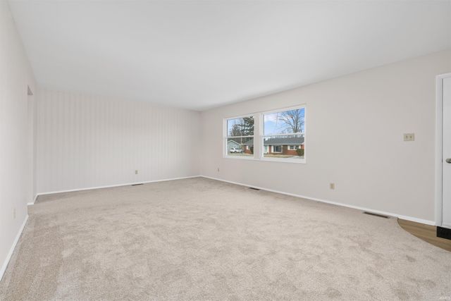 7602 Pinedale Drive, Fort Wayne, IN 46819