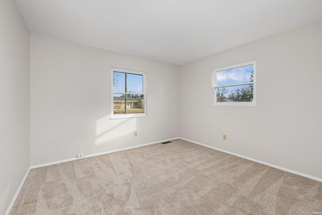 7602 Pinedale Drive, Fort Wayne, IN 46819