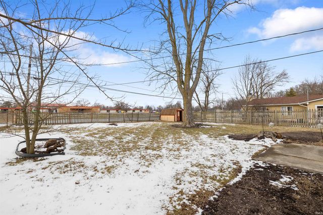 7602 Pinedale Drive, Fort Wayne, IN 46819