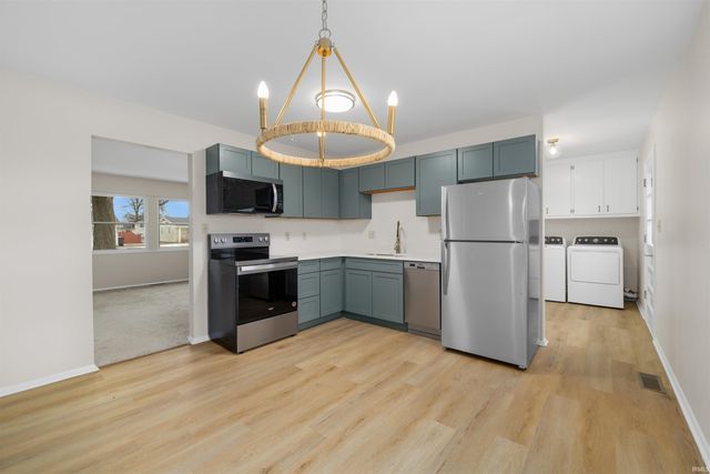 7602 Pinedale Drive, Fort Wayne, IN 46819