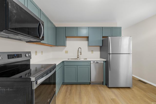 7602 Pinedale Drive, Fort Wayne, IN 46819