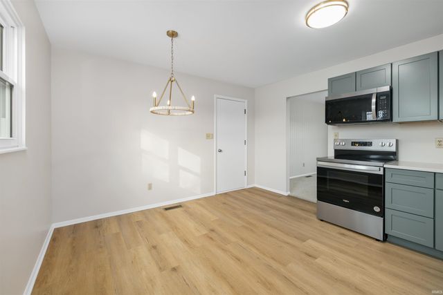 7602 Pinedale Drive, Fort Wayne, IN 46819