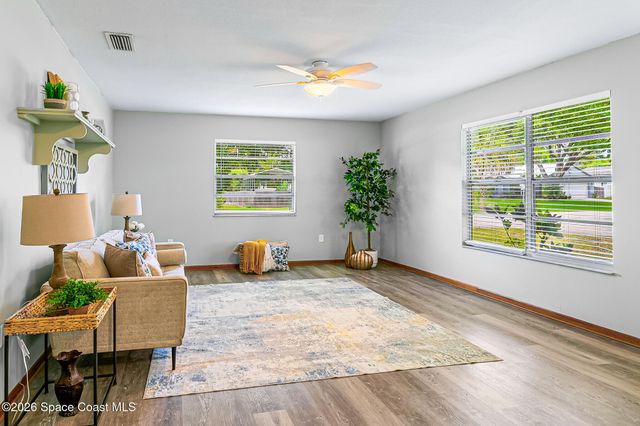 1100 Wabasso Avenue SE, Palm Bay, FL 32909
