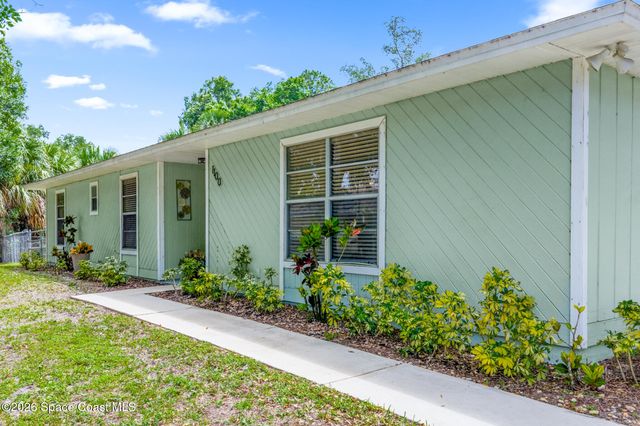 1100 Wabasso Avenue SE, Palm Bay, FL 32909