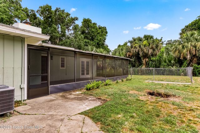 1100 Wabasso Avenue SE, Palm Bay, FL 32909
