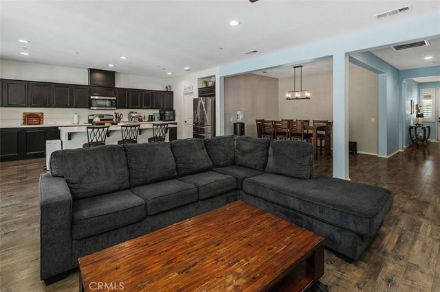 7066 Almandine, Jurupa Valley, CA 92509
