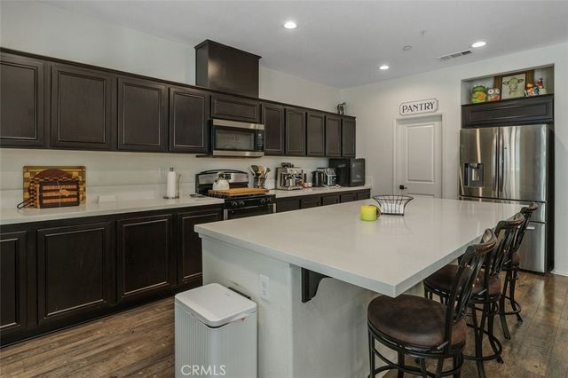 7066 Almandine, Jurupa Valley, CA 92509