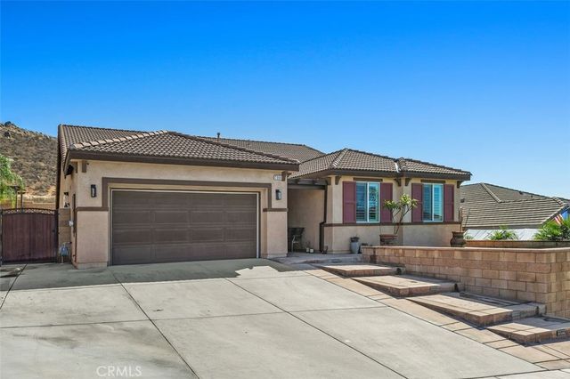 7066 Almandine, Jurupa Valley, CA 92509