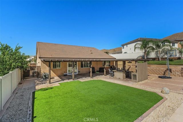 7066 Almandine, Jurupa Valley, CA 92509