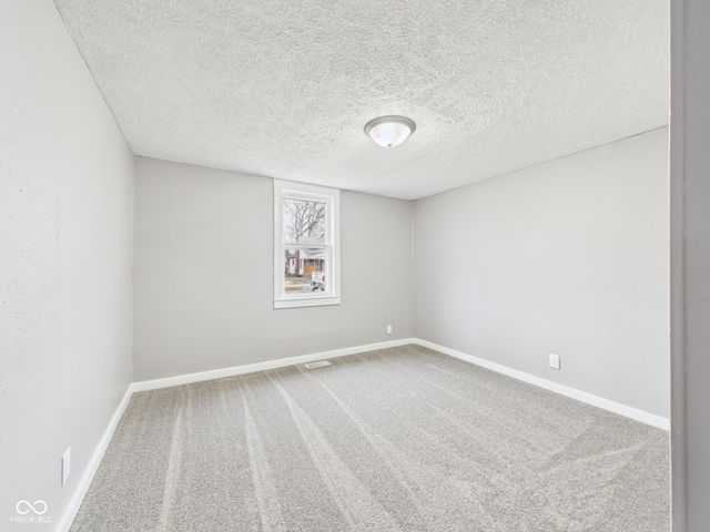 2102 Crystal Street, Anderson, IN 46012