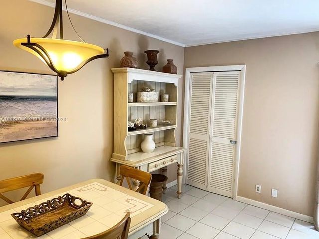 815 Middle River Dr 203, Fort Lauderdale, FL 33304