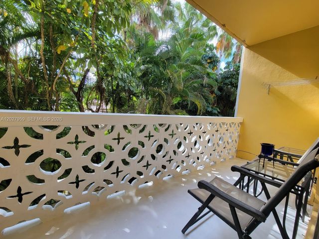 815 Middle River Dr 203, Fort Lauderdale, FL 33304