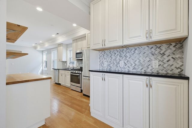 4370 Washington St 2, Boston, MA 02131