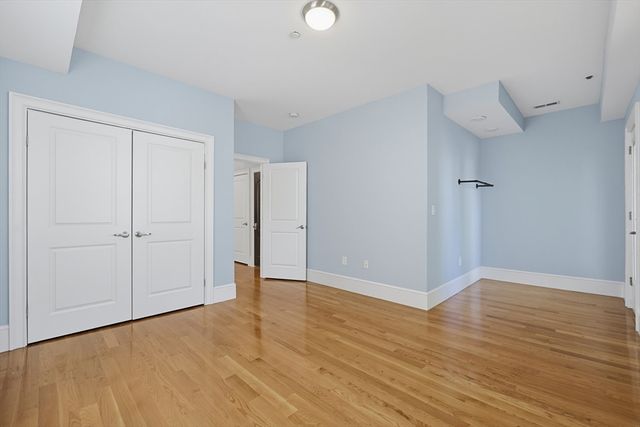 4370 Washington St 2, Boston, MA 02131