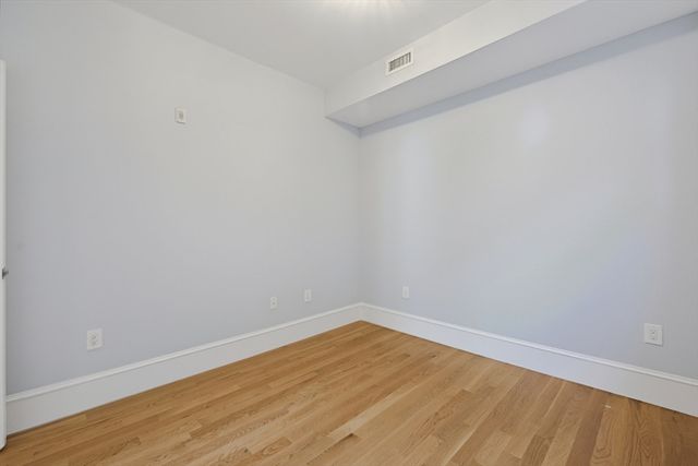 4370 Washington St 2, Boston, MA 02131