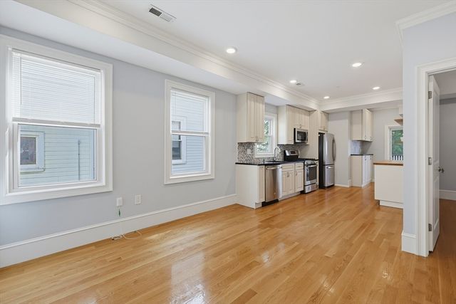 4370 Washington St 2, Boston, MA 02131