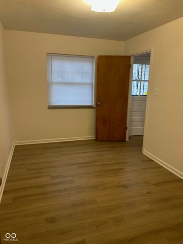 5208 E 9th Street, Indianapolis, IN 46219