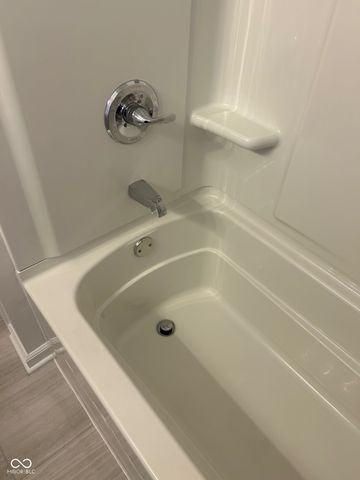 5208 E 9th Street, Indianapolis, IN 46219