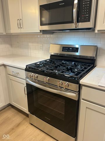 5208 E 9th Street, Indianapolis, IN 46219