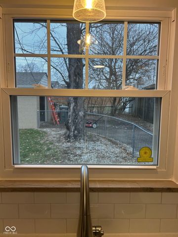 5208 E 9th Street, Indianapolis, IN 46219