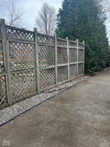 5208 E 9th Street, Indianapolis, IN 46219