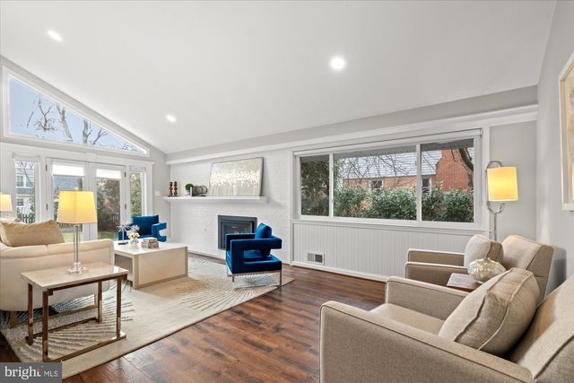 1017 CROTON DR, Alexandria, VA 22308