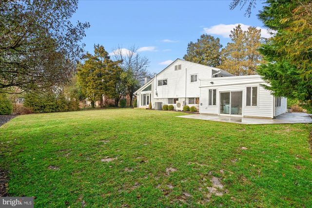 1017 CROTON DR, Alexandria, VA 22308