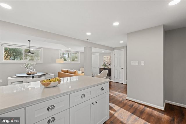 1017 CROTON DR, Alexandria, VA 22308