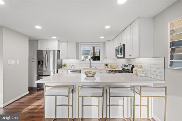 1017 CROTON DR, Alexandria, VA 22308