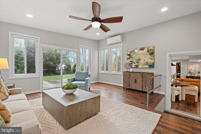 1017 CROTON DR, Alexandria, VA 22308