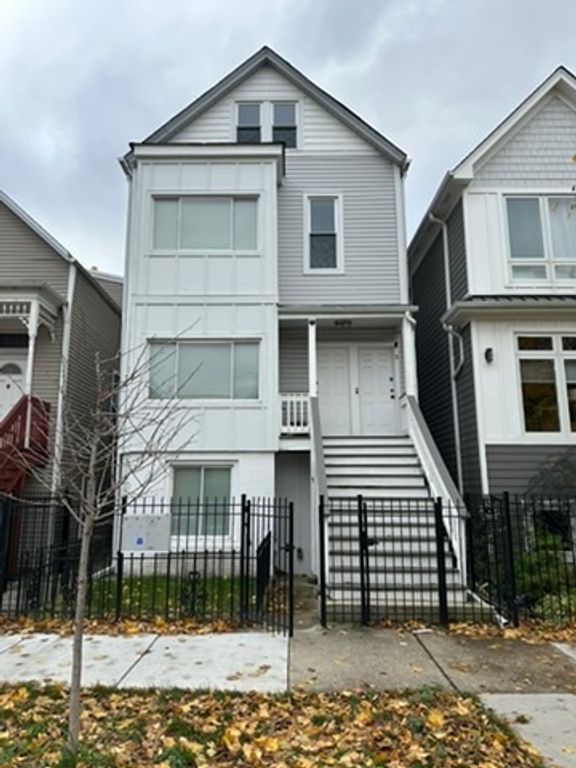 3625 W Shakespeare Avenue 3, Chicago, IL 60647