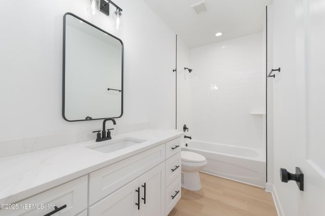 2226 S COCOA Avenue S, Middleburg, FL 32068