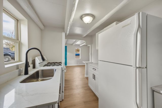 426 Towner Avenue NW, Albuquerque, NM 87102