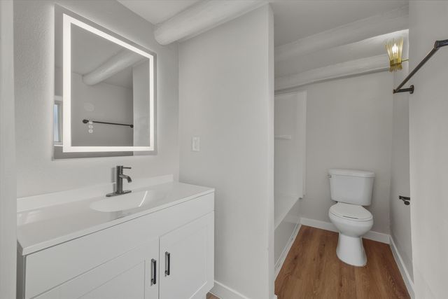 426 Towner Avenue NW, Albuquerque, NM 87102