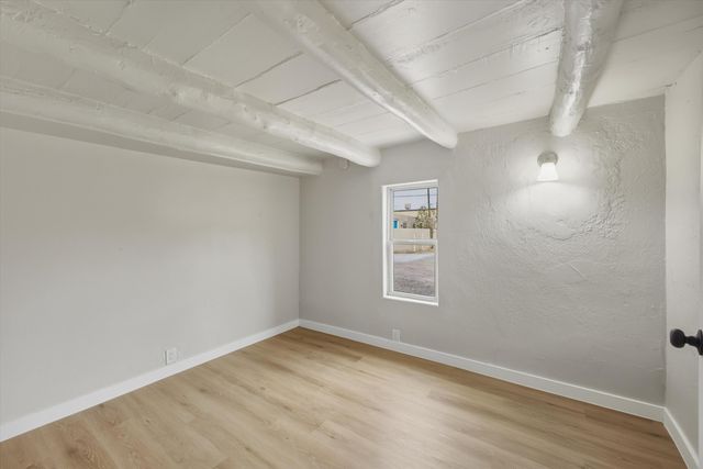 426 Towner Avenue NW, Albuquerque, NM 87102