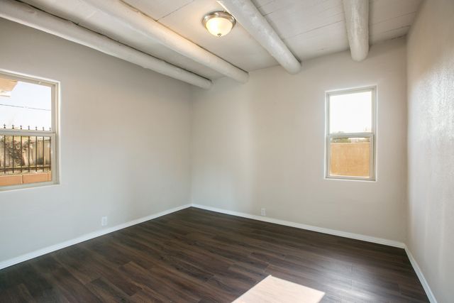 426 Towner Avenue NW, Albuquerque, NM 87102