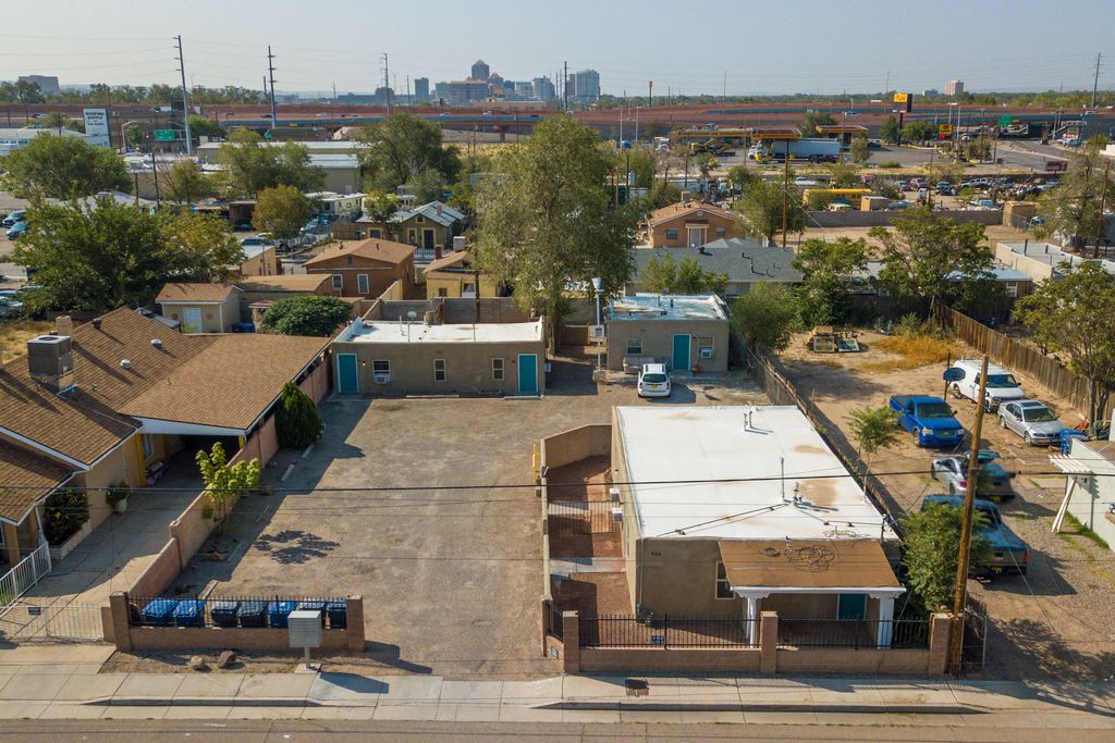 426 Towner Avenue NW, Albuquerque, NM 87102
