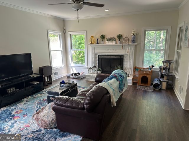 314 Savannah Place, Loganville, GA 30052