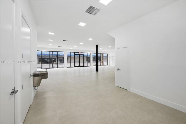129 N Miami Ave, Miami, FL 33128