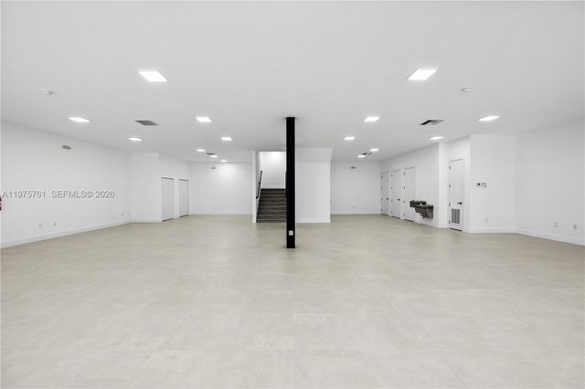129 N Miami Ave, Miami, FL 33128