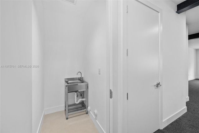 129 N Miami Ave, Miami, FL 33128