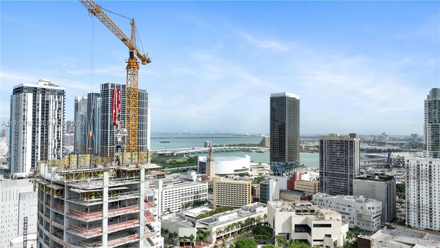 129 N Miami Ave, Miami, FL 33128