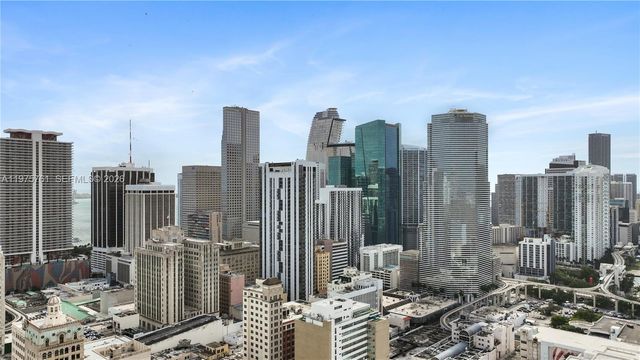 129 N Miami Ave, Miami, FL 33128