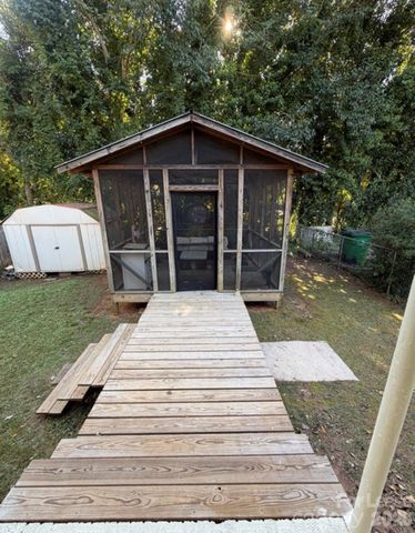 4201 University Drive, Charlotte, NC 28209