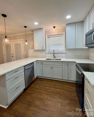 4201 University Drive, Charlotte, NC 28209